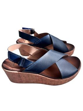 Clark’s Navy Hale Cork Wedge Comfy Leather Sandals